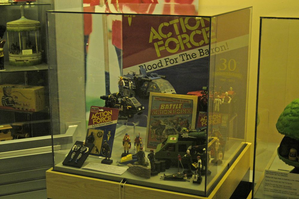 Snibston display + BFTB backdrop #9.jpg