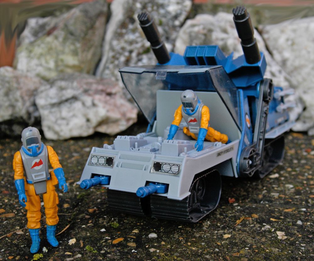Battle Tank and Probe #05.jpg