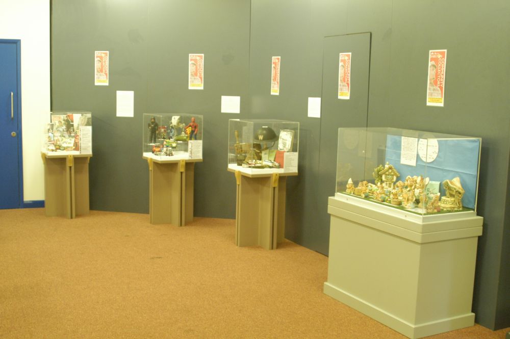 Community Collectors (Pendelfin, Militaria, Toys, James Bond).JPG