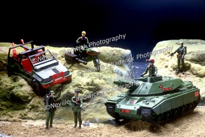 ACTION FORCE - Z Force Jeep & Battle Tank.jpg