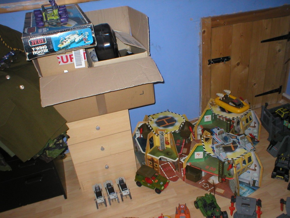 attic pics 004.JPG