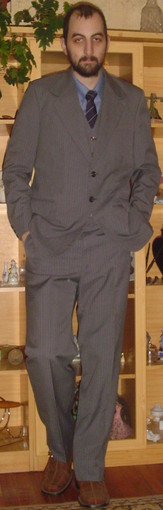 FotografÃ­a cuerpo entero, tenida formal - copia.JPG