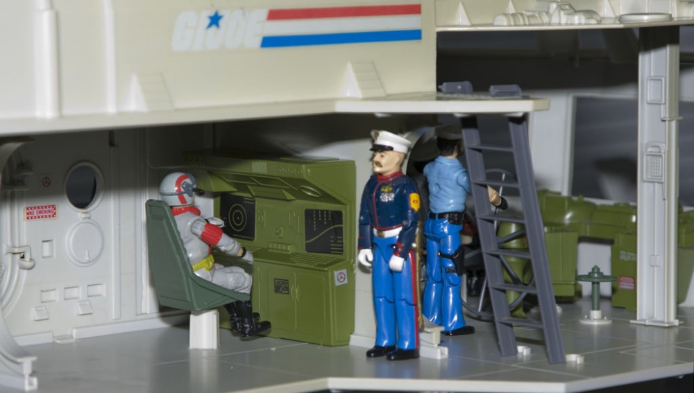 09_flightcontrol.jpg