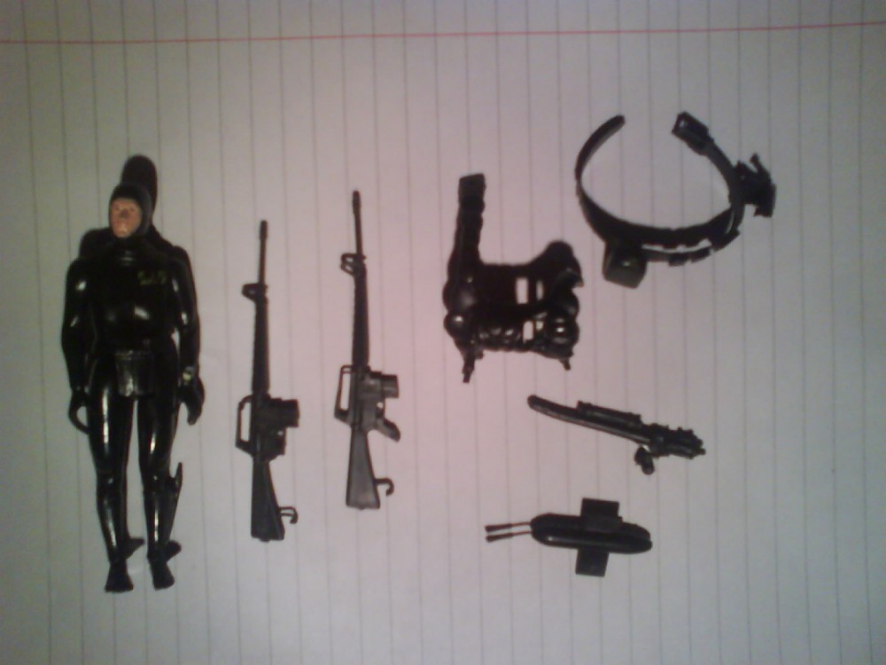 both the above M16's are too big for Action Force.